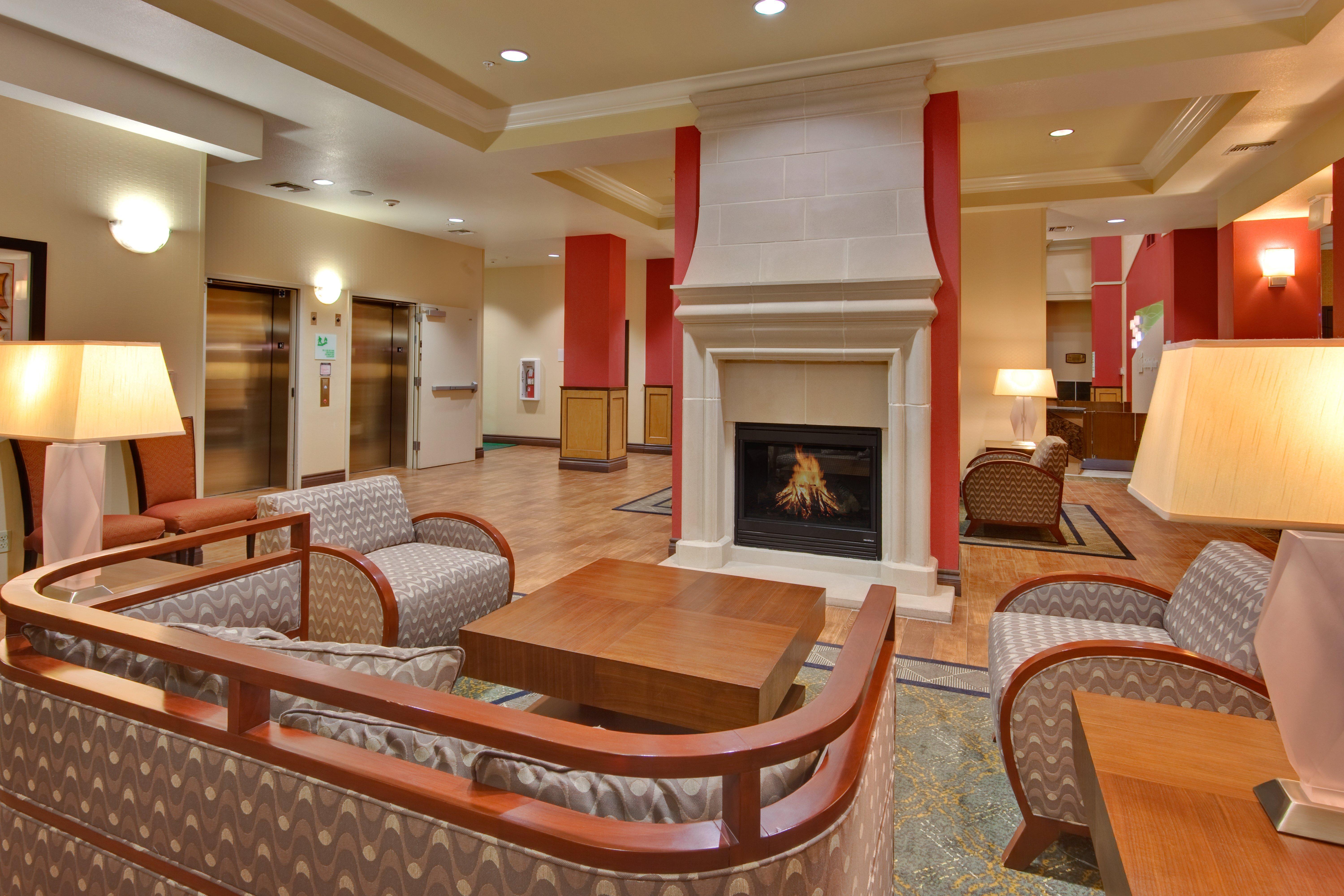 Holiday Inn & Suites Bakersfield, An Ihg Hotel Dalaman gambar